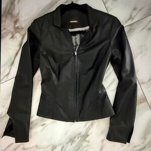 Danier women’s leather jacket / blazer